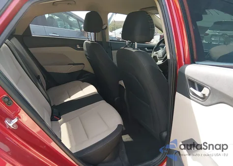 2021 Hyundai Accent Sel z USA, uszkodzony, nr VIN 3KPC24A62ME140680